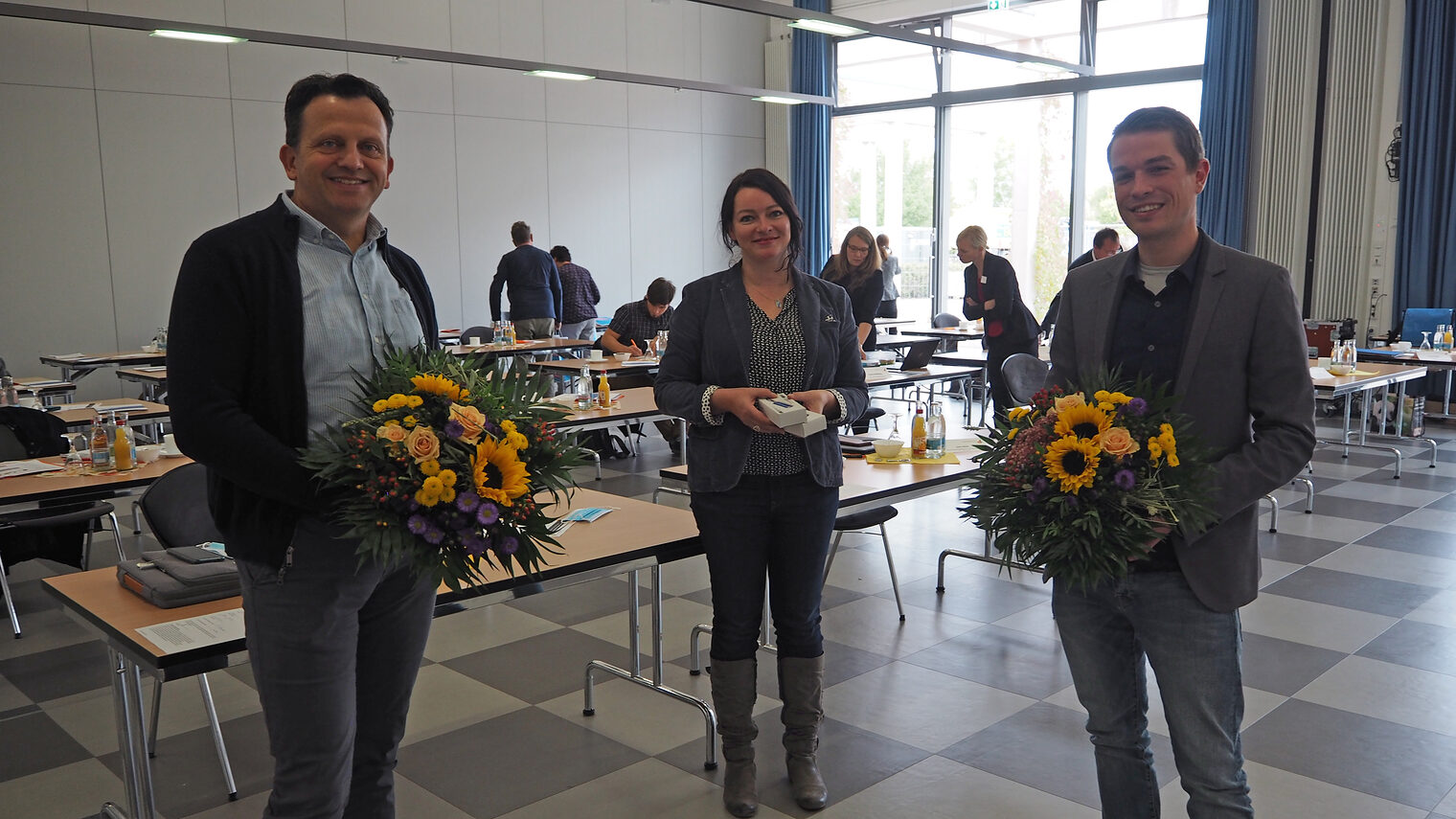 Die Betriebsinhaber Heiko Platz (li.) und Sascha Rink gaben unter Moderation von Patricia Roth (HWK Erfurt) Einblicke in die betriebliche Nachwuchsgewinnung.