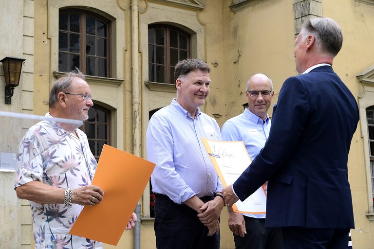 25 Jahre erfolgreich am Markt: Wir gratulieren unseren 25-jährigen Betriebsjubilaren herzlich!