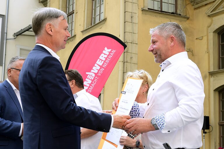 25 Jahre erfolgreich am Markt: Wir gratulieren unseren 25-jährigen Betriebsjubilaren herzlich!