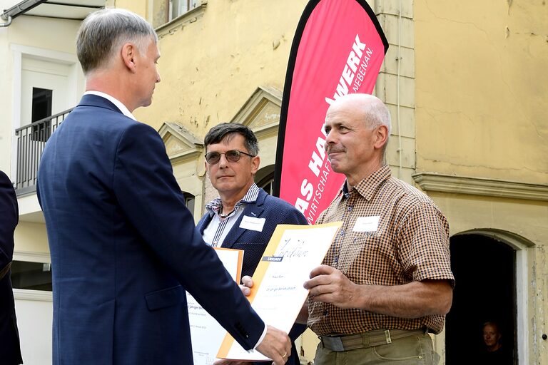 25 Jahre erfolgreich am Markt: Wir gratulieren unseren 25-jährigen Betriebsjubilaren herzlich!