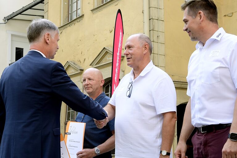 25 Jahre erfolgreich am Markt: Wir gratulieren unseren 25-jährigen Betriebsjubilaren herzlich!