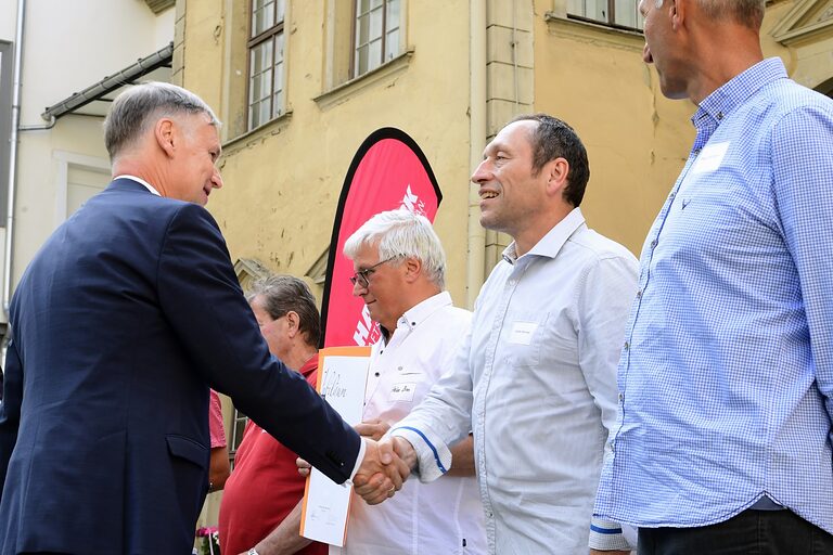 25 Jahre erfolgreich am Markt: Wir gratulieren unseren 25-jährigen Betriebsjubilaren herzlich!