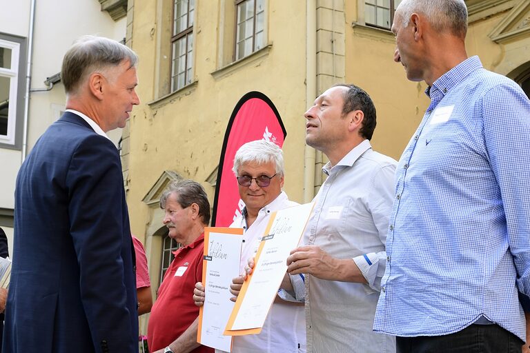 25 Jahre erfolgreich am Markt: Wir gratulieren unseren 25-jährigen Betriebsjubilaren herzlich!