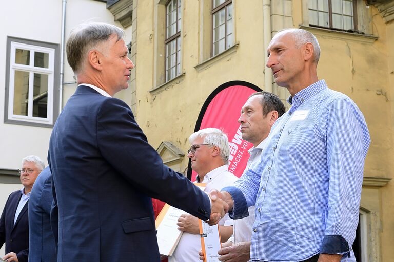 25 Jahre erfolgreich am Markt: Wir gratulieren unseren 25-jährigen Betriebsjubilaren herzlich!