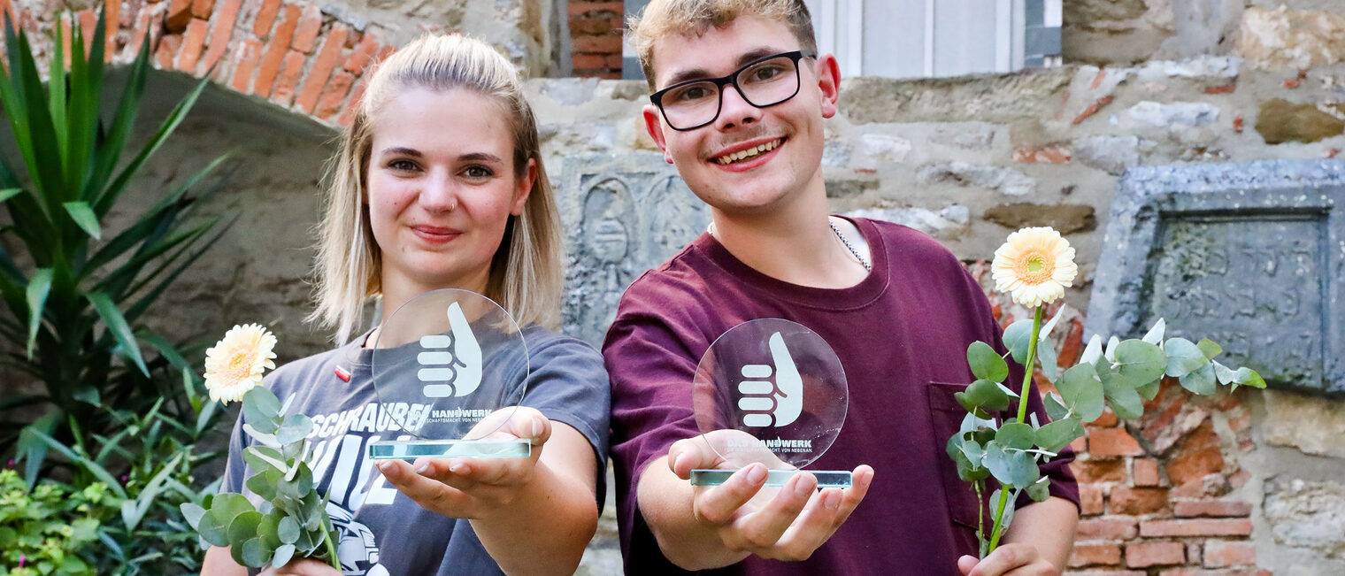 Unsere Gesichter des Handwerks 2023 sind Kfz-Mechatronikerin Gina Meyer (25 Jahre) aus Artern und Elektrotechniker Linus Spittel (20 Jahre) aus Seebergen/Drei Gleichen.