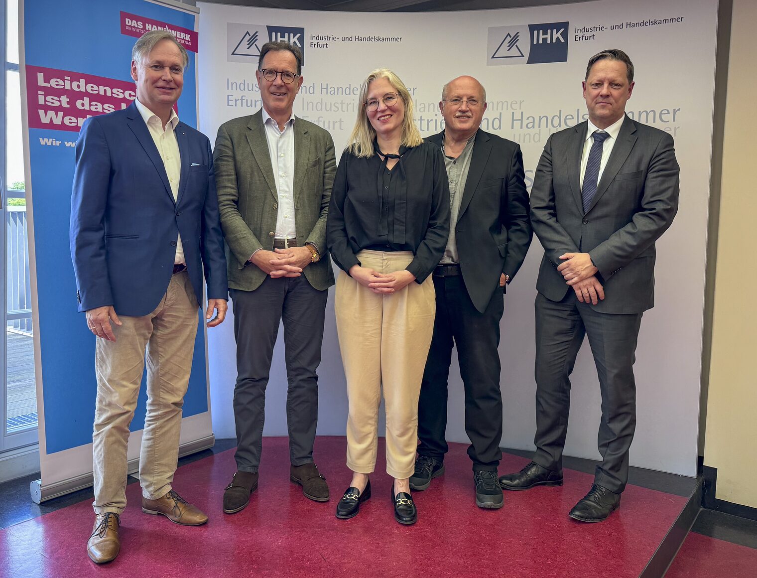 Wir danken unserer diesjährigen Jury bestehend aus (v.l.):Stefan Lobenstein, Präsident der Handwerkskammer Erfurt, Matthias Wierlacher, Vorstandsvorsitzender der Thüringer Aufbaubank, Professorin Yvonne Brandenburger, Vizepräsidentin für Forschung und Transfer an der Fachhochschule Erfurt, Dieter Bauhaus, Präsident der Industrie- und Handelskammer Erfurt, Michael Tallai, Geschäftsführer der FUNKE Medien Thüringen.