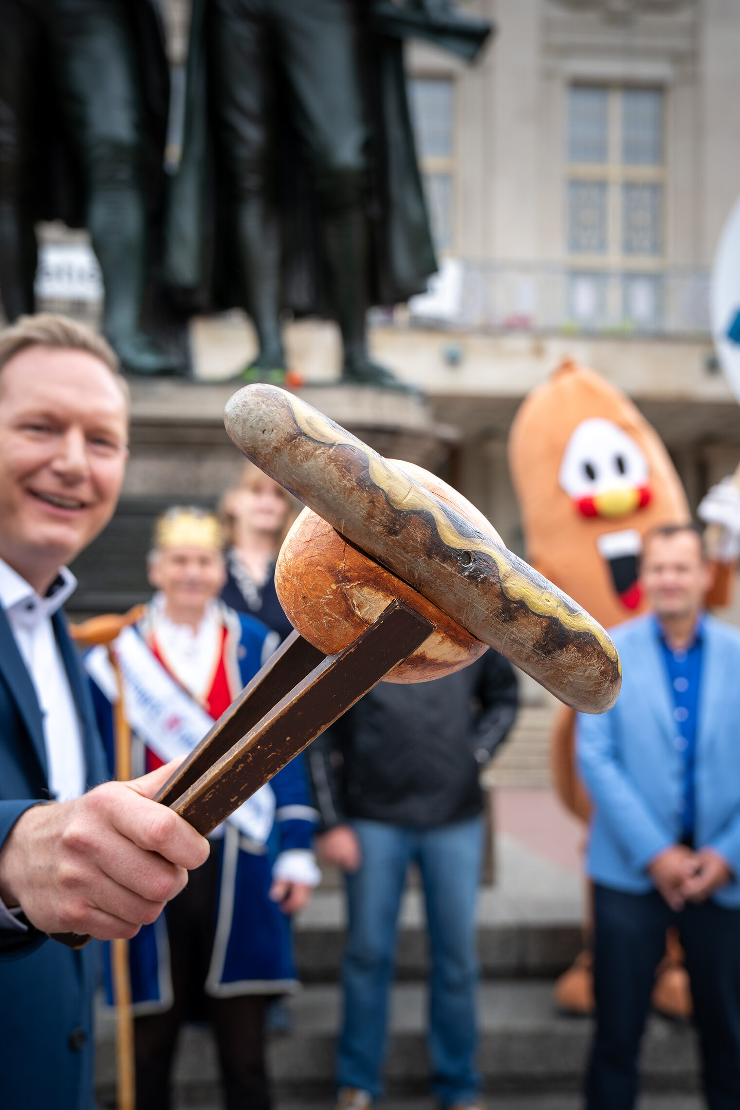 Am 7. und 8. September 2024 geht es auf dem Weimarer Theaterplatz um die Wurst: Der neue Wurst- und Spezialitätenmarkt stellt sich vor.