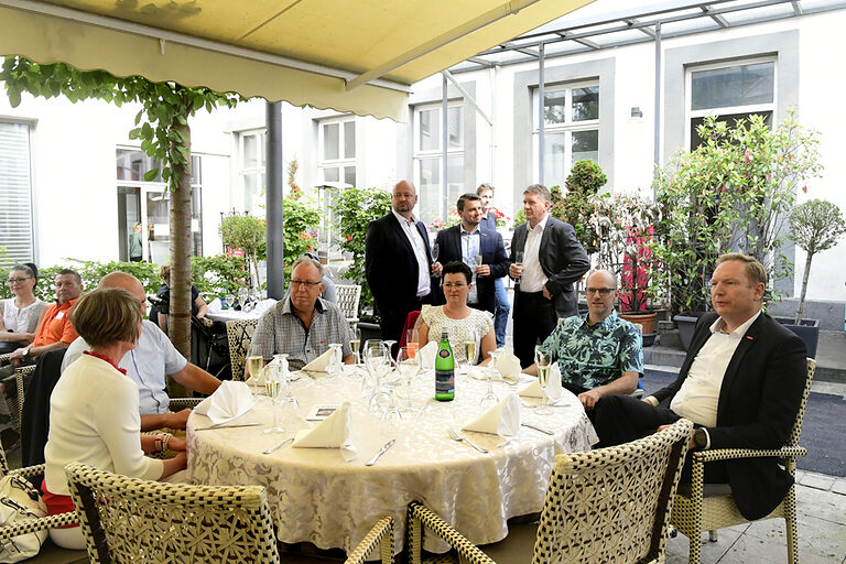 25-jähriges Betriebsjubiläum 2024: Handwerkskammer Erfurt zeichnet Betriebe mit 25-jähriger Geschichte aus. Ein Vierteljahrhundert erstklassige Handwerksarbeit: Herzlichen Glückwunsch zu 25 erfolgreichen Betriebsjahren!