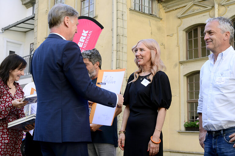 25-jähriges Betriebsjubiläum 2024: Handwerkskammer Erfurt zeichnet Betriebe mit 25-jähriger Geschichte aus. Ein Vierteljahrhundert erstklassige Handwerksarbeit: Herzlichen Glückwunsch zu 25 erfolgreichen Betriebsjahren!