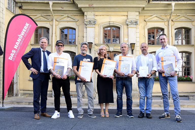 25-jähriges Betriebsjubiläum 2024: Handwerkskammer Erfurt zeichnet Betriebe mit 25-jähriger Geschichte aus. Ein Vierteljahrhundert erstklassige Handwerksarbeit: Herzlichen Glückwunsch zu 25 erfolgreichen Betriebsjahren!