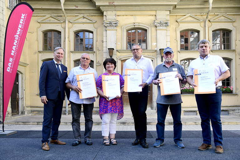 25-jähriges Betriebsjubiläum 2024: Handwerkskammer Erfurt zeichnet Betriebe mit 25-jähriger Geschichte aus. Ein Vierteljahrhundert erstklassige Handwerksarbeit: Herzlichen Glückwunsch zu 25 erfolgreichen Betriebsjahren!