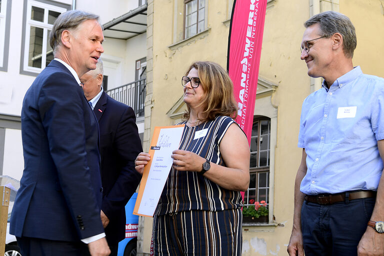 25-jähriges Betriebsjubiläum 2024: Handwerkskammer Erfurt zeichnet Betriebe mit 25-jähriger Geschichte aus. Ein Vierteljahrhundert erstklassige Handwerksarbeit: Herzlichen Glückwunsch zu 25 erfolgreichen Betriebsjahren!