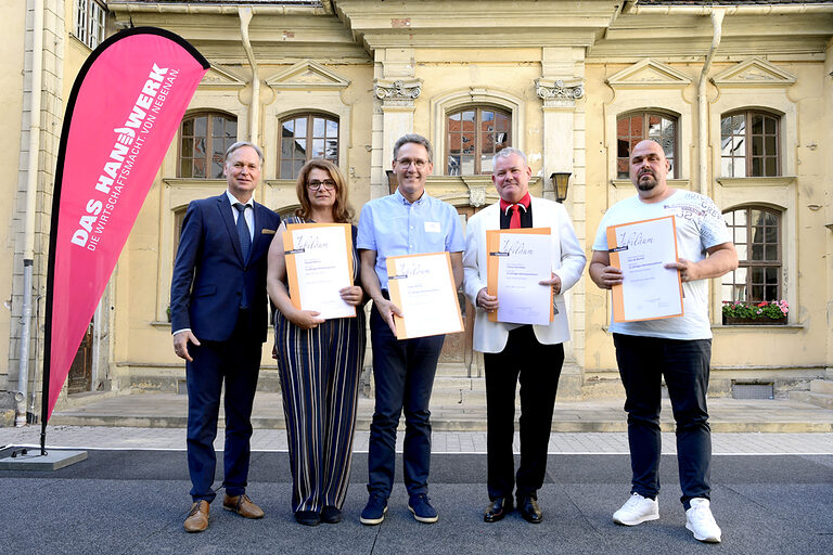 25-jähriges Betriebsjubiläum 2024: Handwerkskammer Erfurt zeichnet Betriebe mit 25-jähriger Geschichte aus. Ein Vierteljahrhundert erstklassige Handwerksarbeit: Herzlichen Glückwunsch zu 25 erfolgreichen Betriebsjahren!