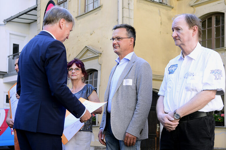 25-jähriges Betriebsjubiläum 2024: Handwerkskammer Erfurt zeichnet Betriebe mit 25-jähriger Geschichte aus. Ein Vierteljahrhundert erstklassige Handwerksarbeit: Herzlichen Glückwunsch zu 25 erfolgreichen Betriebsjahren!