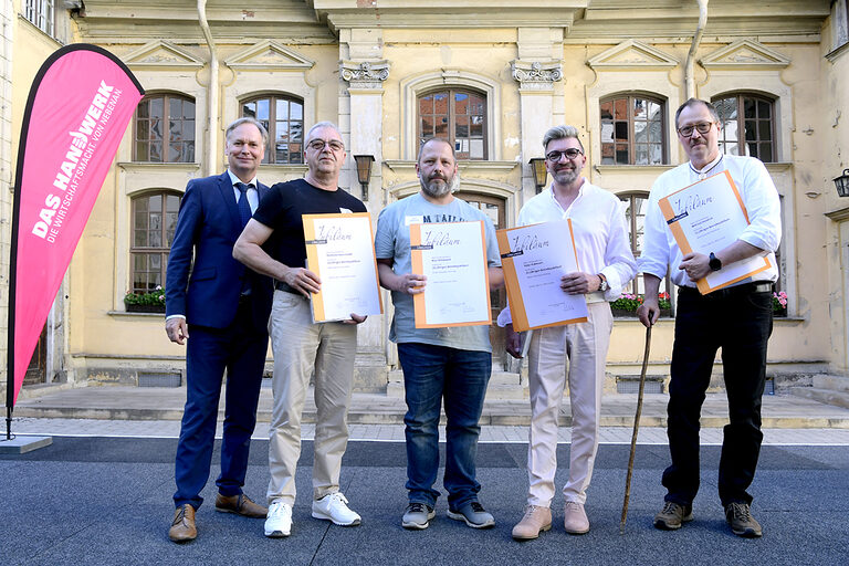 25-jähriges Betriebsjubiläum 2024: Handwerkskammer Erfurt zeichnet Betriebe mit 25-jähriger Geschichte aus. Ein Vierteljahrhundert erstklassige Handwerksarbeit: Herzlichen Glückwunsch zu 25 erfolgreichen Betriebsjahren!