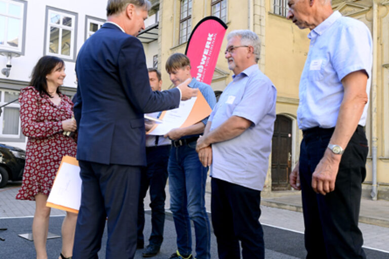 25-jähriges Betriebsjubiläum 2024: Handwerkskammer Erfurt zeichnet Betriebe mit 25-jähriger Geschichte aus. Ein Vierteljahrhundert erstklassige Handwerksarbeit: Herzlichen Glückwunsch zu 25 erfolgreichen Betriebsjahren!