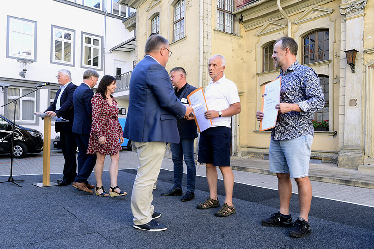 25-jähriges Betriebsjubiläum 2024: Handwerkskammer Erfurt zeichnet Betriebe mit 25-jähriger Geschichte aus. Ein Vierteljahrhundert erstklassige Handwerksarbeit: Herzlichen Glückwunsch zu 25 erfolgreichen Betriebsjahren!