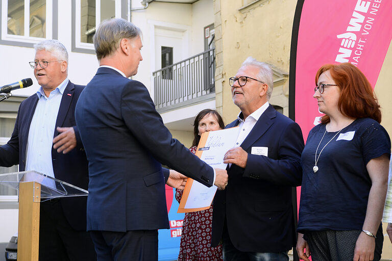 25-jähriges Betriebsjubiläum 2024: Handwerkskammer Erfurt zeichnet Betriebe mit 25-jähriger Geschichte aus. Ein Vierteljahrhundert erstklassige Handwerksarbeit: Herzlichen Glückwunsch zu 25 erfolgreichen Betriebsjahren!