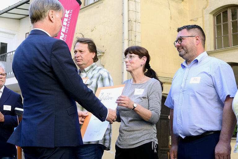 25-jähriges Betriebsjubiläum 2024: Handwerkskammer Erfurt zeichnet Betriebe mit 25-jähriger Geschichte aus. Ein Vierteljahrhundert erstklassige Handwerksarbeit: Herzlichen Glückwunsch zu 25 erfolgreichen Betriebsjahren!