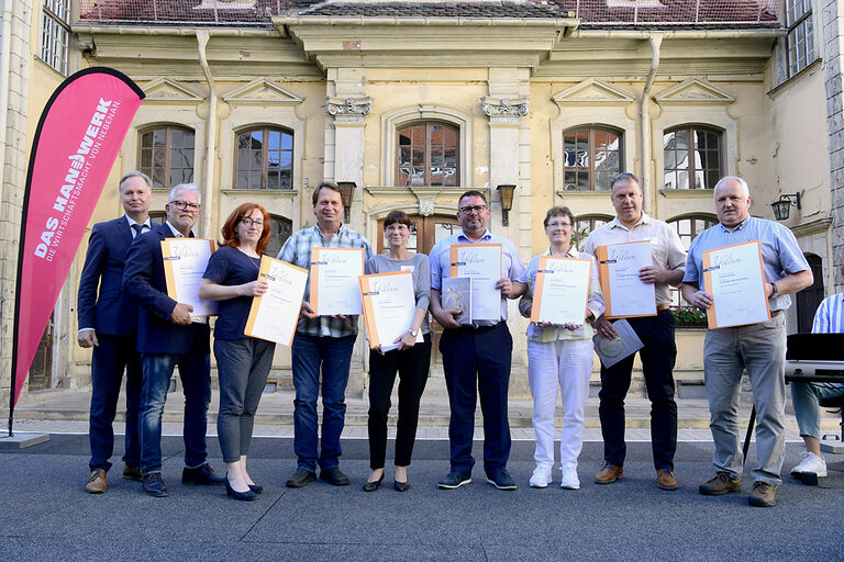 25-jähriges Betriebsjubiläum 2024: Handwerkskammer Erfurt zeichnet Betriebe mit 25-jähriger Geschichte aus. Ein Vierteljahrhundert erstklassige Handwerksarbeit: Herzlichen Glückwunsch zu 25 erfolgreichen Betriebsjahren!