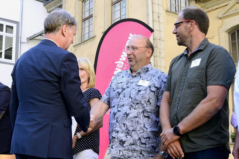 25-jähriges Betriebsjubiläum 2024: Handwerkskammer Erfurt zeichnet Betriebe mit 25-jähriger Geschichte aus. Ein Vierteljahrhundert erstklassige Handwerksarbeit: Herzlichen Glückwunsch zu 25 erfolgreichen Betriebsjahren!