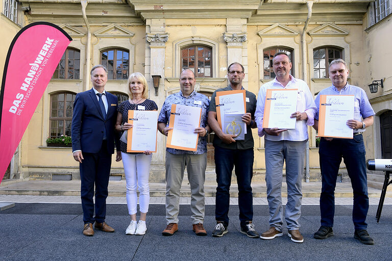 25-jähriges Betriebsjubiläum 2024: Handwerkskammer Erfurt zeichnet Betriebe mit 25-jähriger Geschichte aus. Ein Vierteljahrhundert erstklassige Handwerksarbeit: Herzlichen Glückwunsch zu 25 erfolgreichen Betriebsjahren!