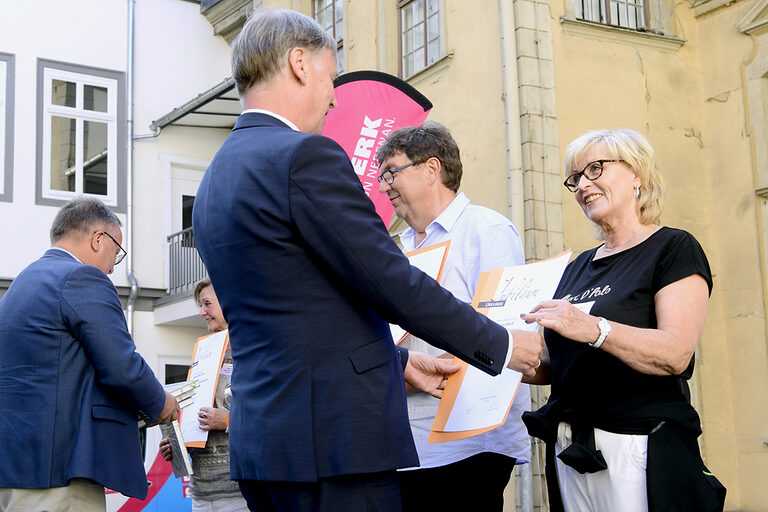 25-jähriges Betriebsjubiläum 2024: Handwerkskammer Erfurt zeichnet Betriebe mit 25-jähriger Geschichte aus. Ein Vierteljahrhundert erstklassige Handwerksarbeit: Herzlichen Glückwunsch zu 25 erfolgreichen Betriebsjahren!