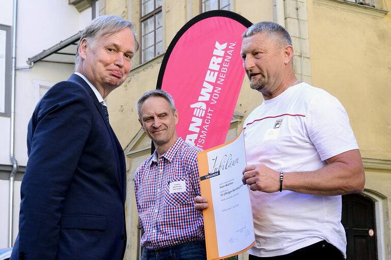 25-jähriges Betriebsjubiläum 2024: Handwerkskammer Erfurt zeichnet Betriebe mit 25-jähriger Geschichte aus. Ein Vierteljahrhundert erstklassige Handwerksarbeit: Herzlichen Glückwunsch zu 25 erfolgreichen Betriebsjahren!